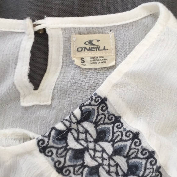 Girls O’Neill small blouse - Picture 2 of 4